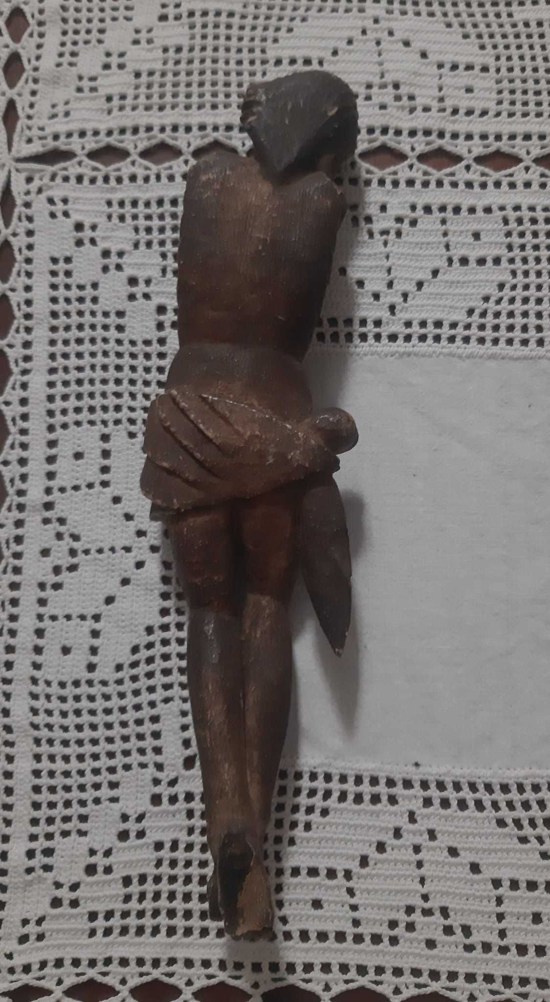 Fragmento de Escultura de Cristo, em madeira.