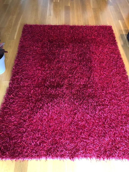 Vendo tapete Shaggy tons vermelhos