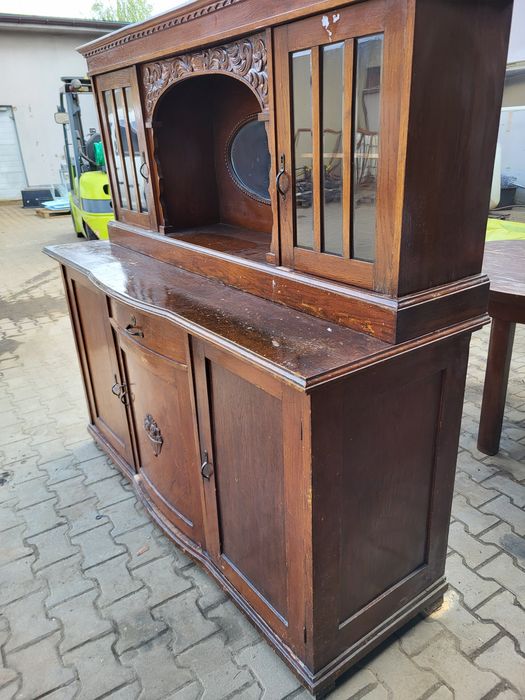 Kredens przedwojenny