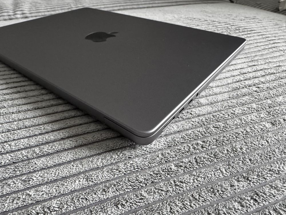 Macbook Pro 2021 14ʼʼ ідеал