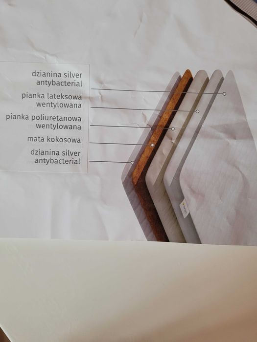 Łóżeczko dla dzieci Drewex szary w gwiazdki z szufladą i materacem