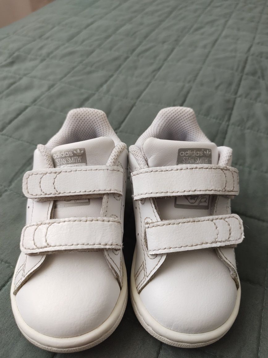 Adidas rozmiar 20 dziewczęce buciki