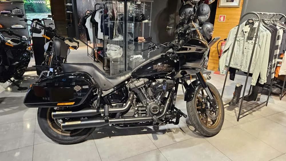 Harley-Davidson Low  Rider ST