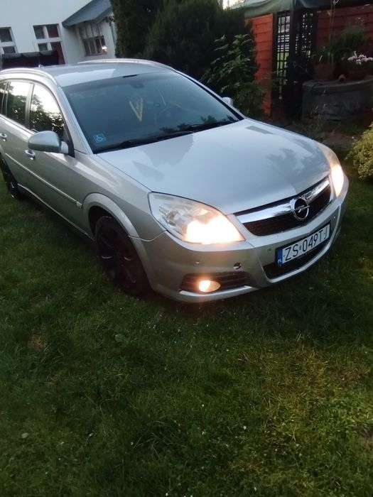 Specjalny Auto dla osób niepełnosprawnych  OPEL VECTRA KOMBI AUTOMAT