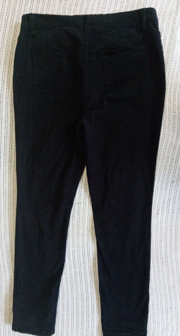 Женские черные джинсы-рванка-50-52размер