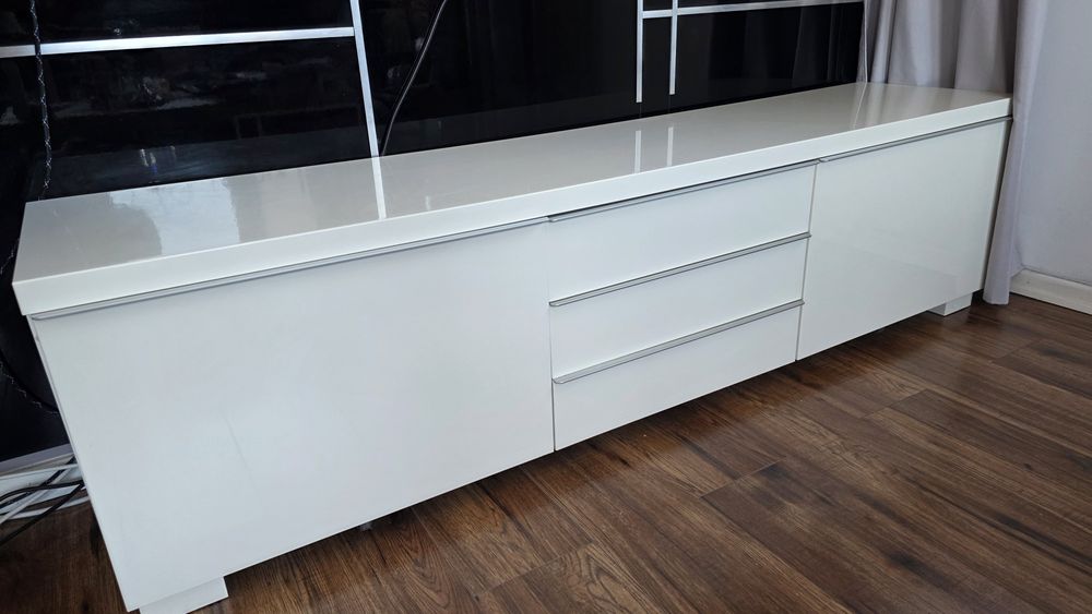 Besta burs Szafka pod TV, biały połysk