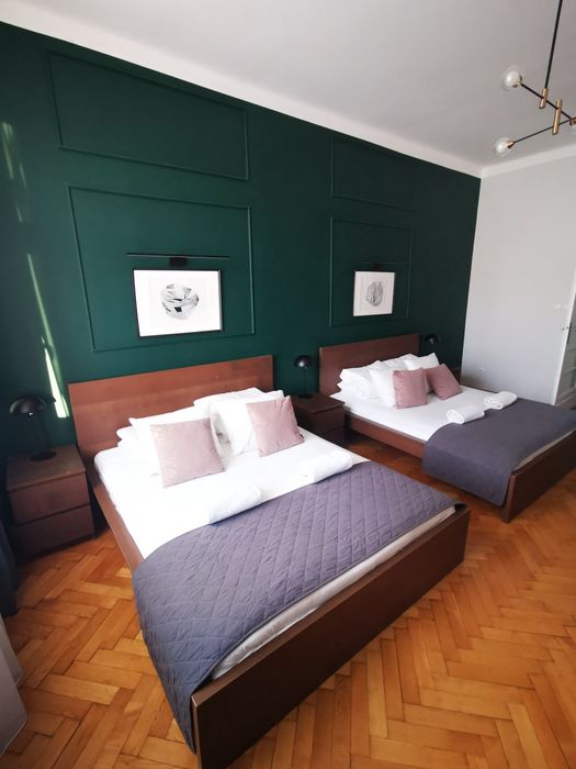 Łóżko do sypialni z materacem (160-180cm 6szt)