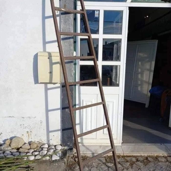 Escada  em ferro