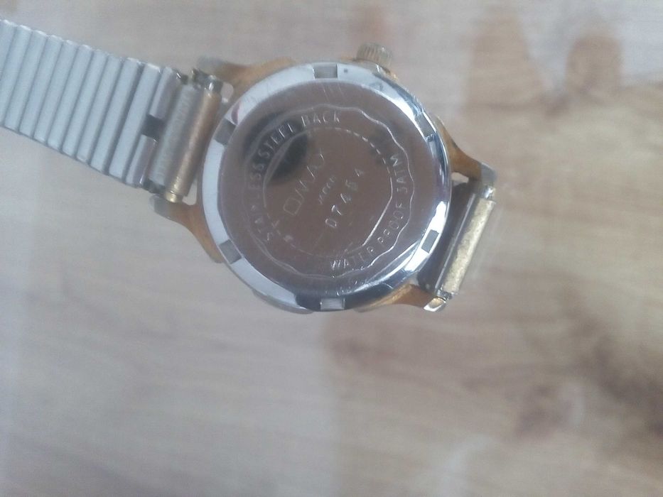 Zegarek damski quartz.