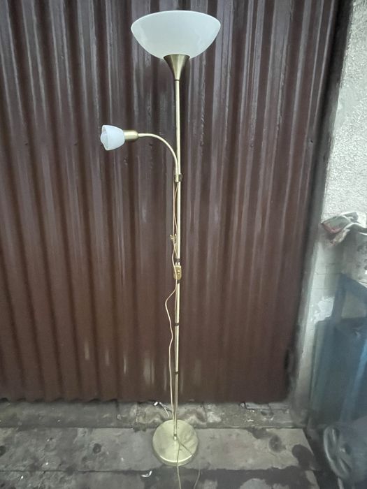 Sprzedam lampę stojącą