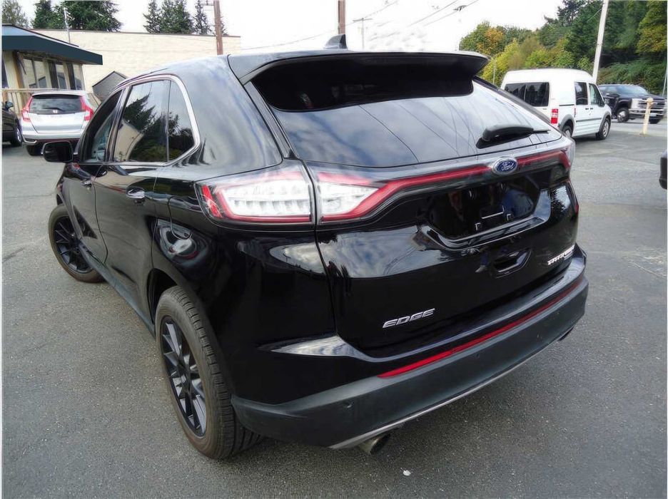 Ford Edge Titanium      2016