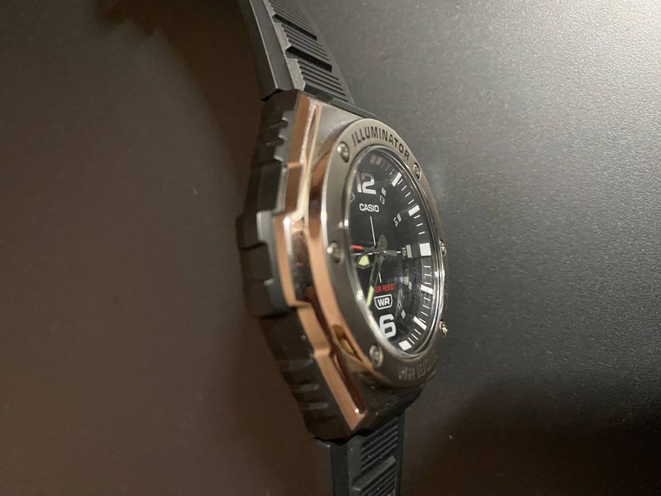 Casio MWA-100H-2a