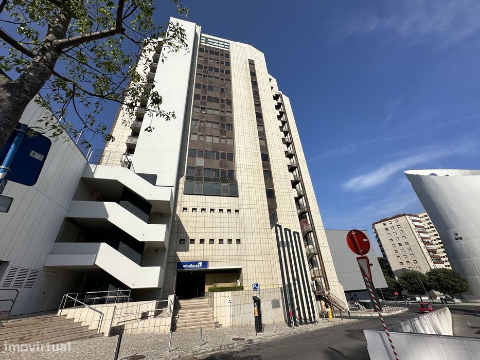 Arrendamento - Escritório - Miraflores Office Center