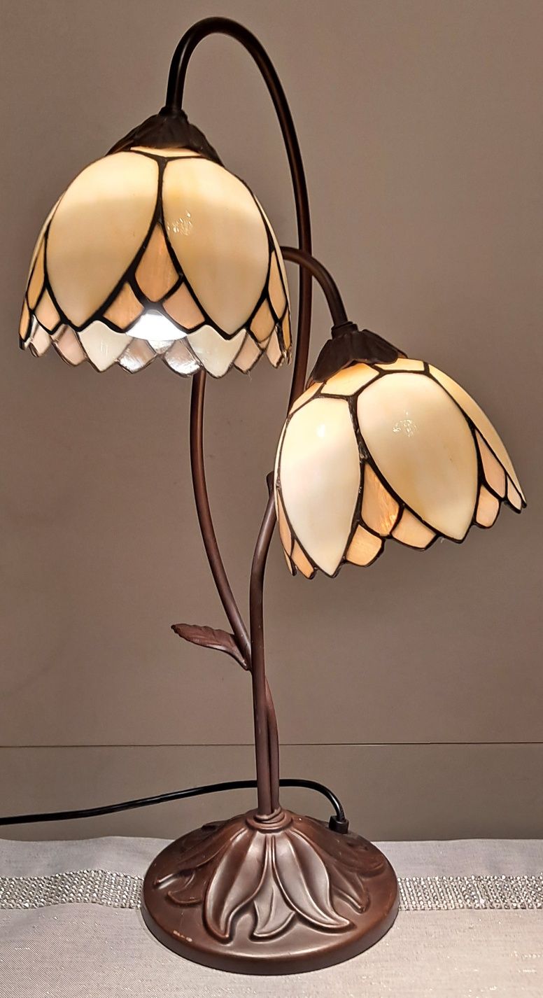 Lampa liliana w stylu Tiffany  wys. 60 cm
