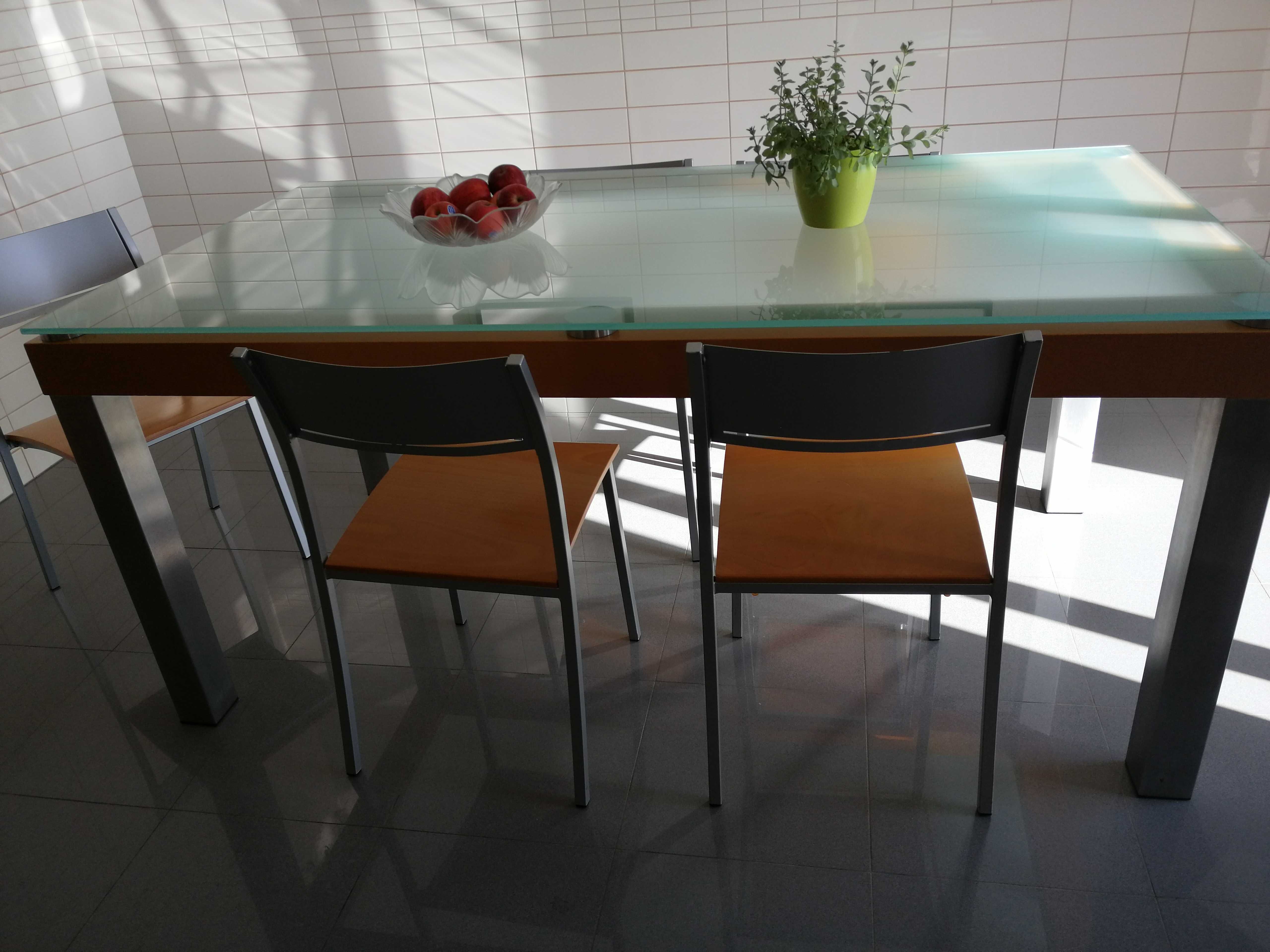Mesa + 6 cadeiras cozinha vidro fosco e aço inox