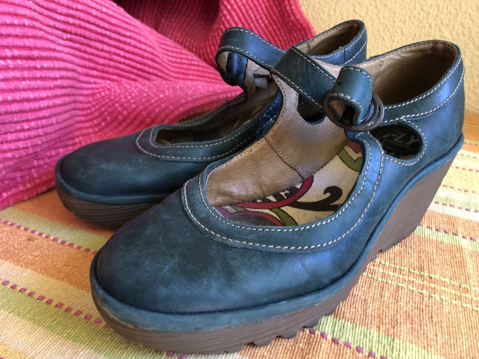 Sapatos Fly 38 como novos