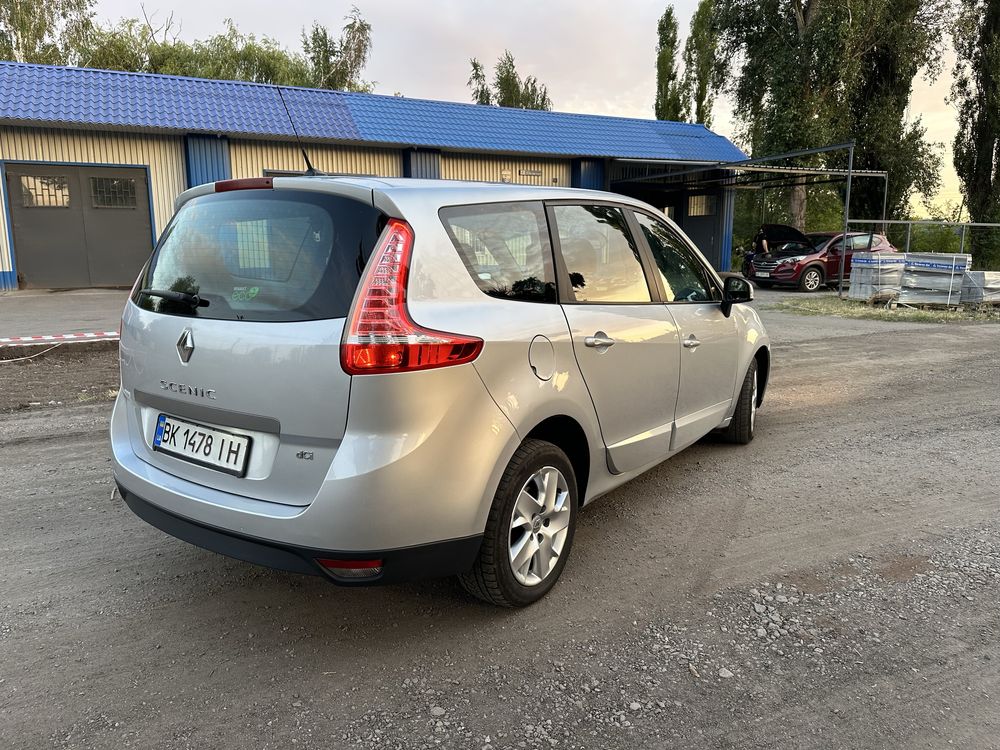renault grand scenic 7 мест