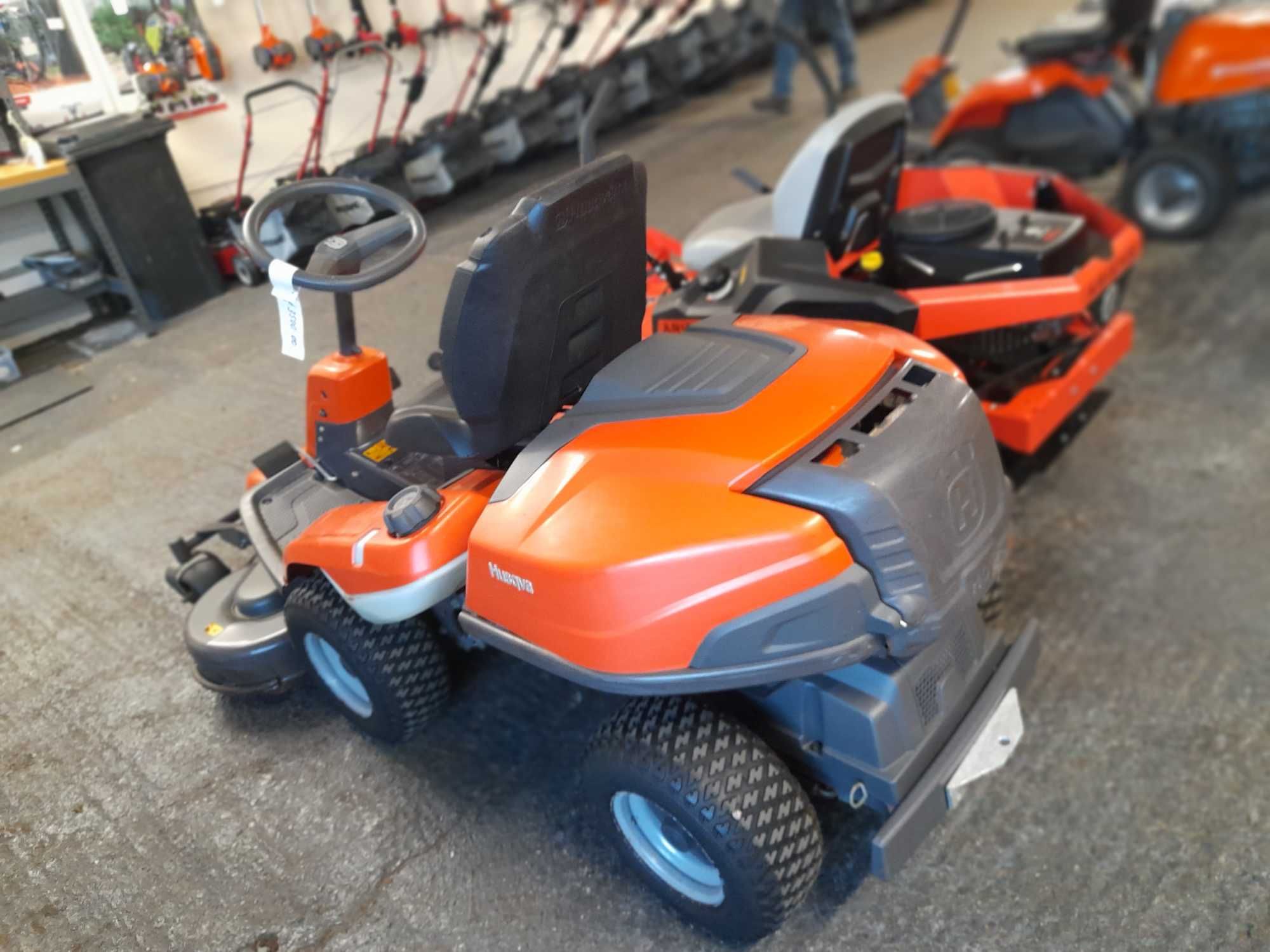 Traktorek Kosiarka Husqvarna R320 4x4 AWD 19.5hp