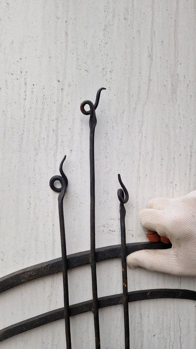 Wieszak przedpokój kuty secesja