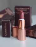Помада Charlotte Tilbury Pillow Talk 2 medium 1,1 г
Відтінок Pillow Ta
