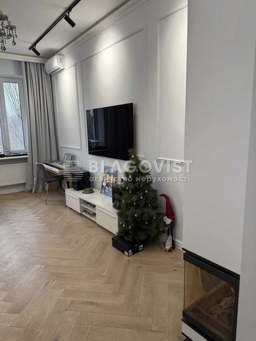 Продаж 2-х кімн кв-ри вул.Антонова Авіаконструктора, 2/32 к1 Сталінка