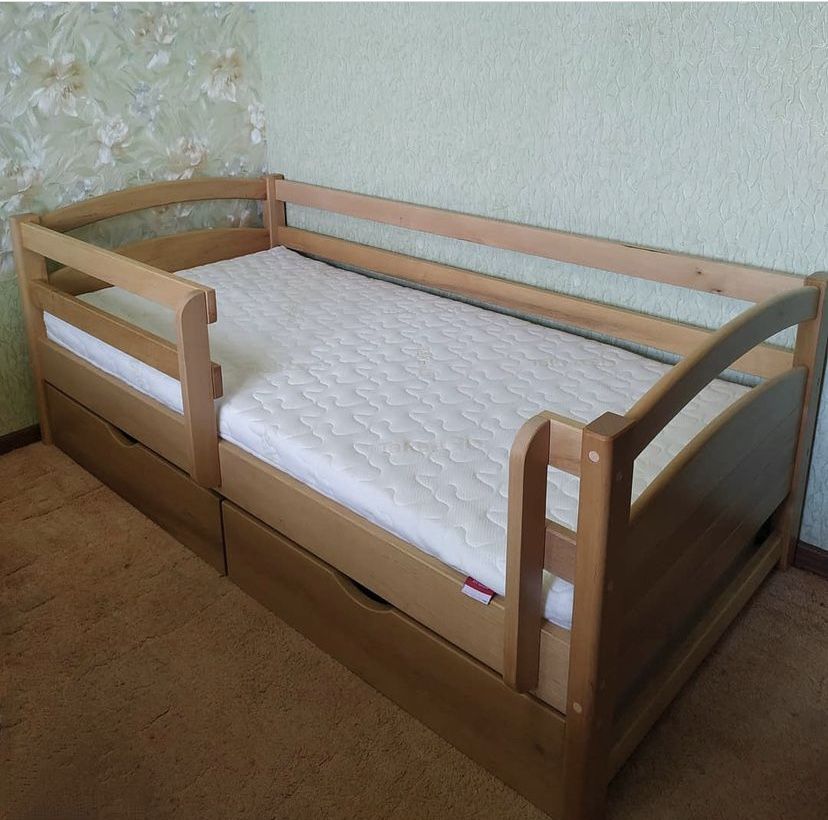 Кровать,кроватка детская