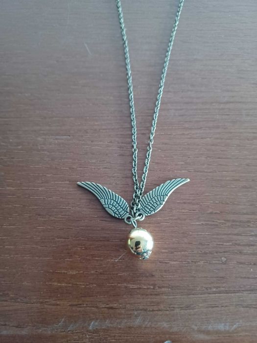 Colar Snitch (Harry Potter)