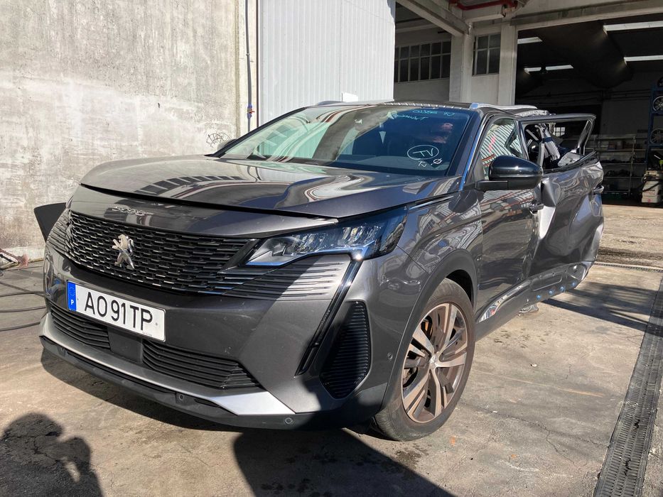 Salvado Peugeot 5008 1.5HDI 75.246Km 2022