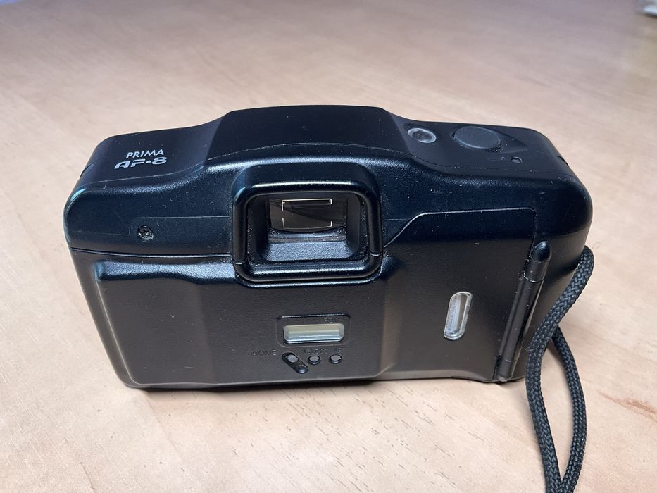 Плёночный фотоаппарат Canon Prima AF-8.