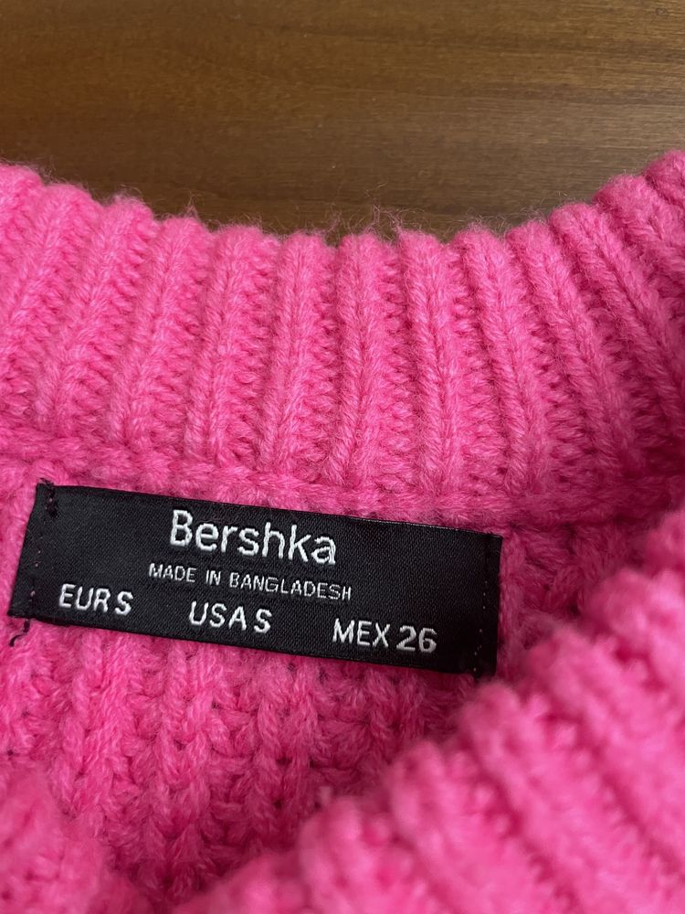 Жіночий светр Bershka.