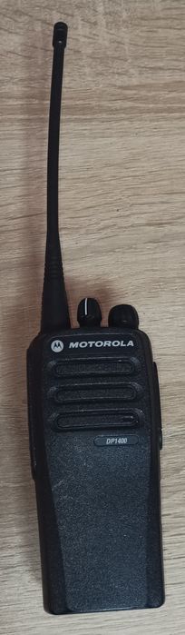 Радіостанція motorola dp 1400 +зарядний пристрій два комплекти в наявн