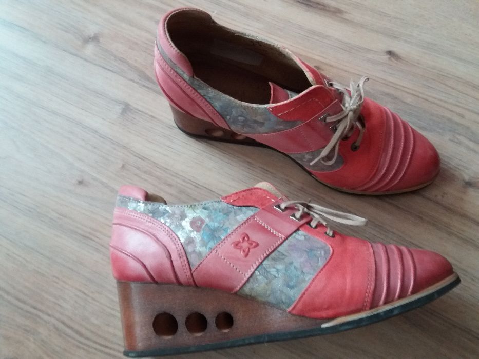 Buty półbuty skórzane 39 orginalne