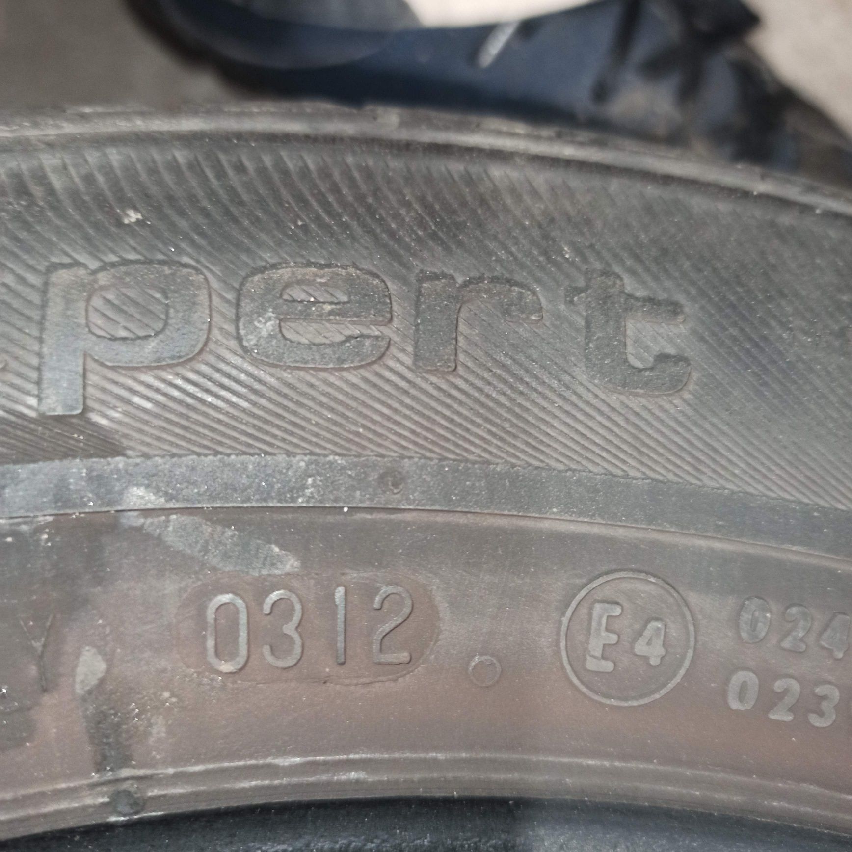 Opony 165/70 r14 -cena za komplet 4 szt. 100zł - letnie Uniroyal