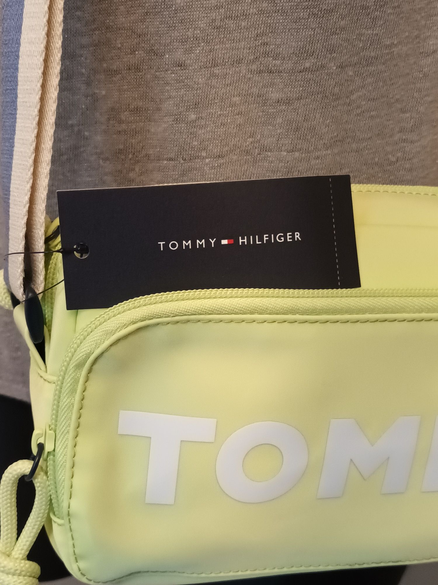 Tommy Hilfiger  Torebka Listonoszka  Oryginał