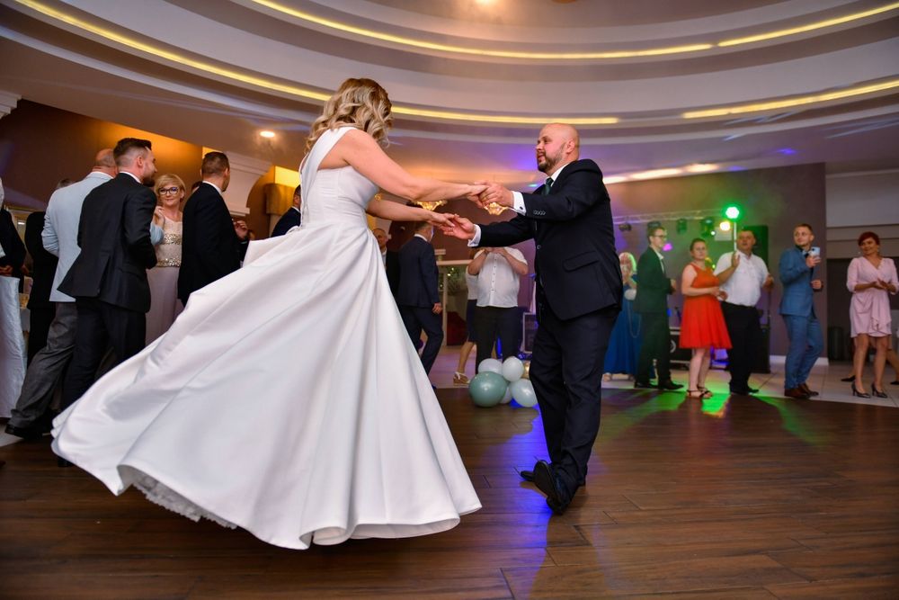 Sukienka ślubna + halka