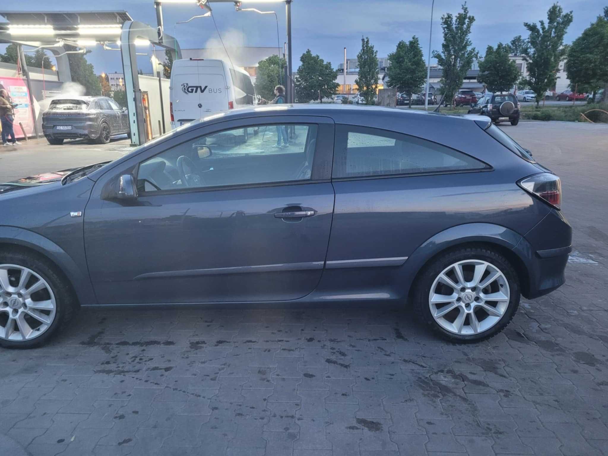 Sprzedam Opla Astra H gtc