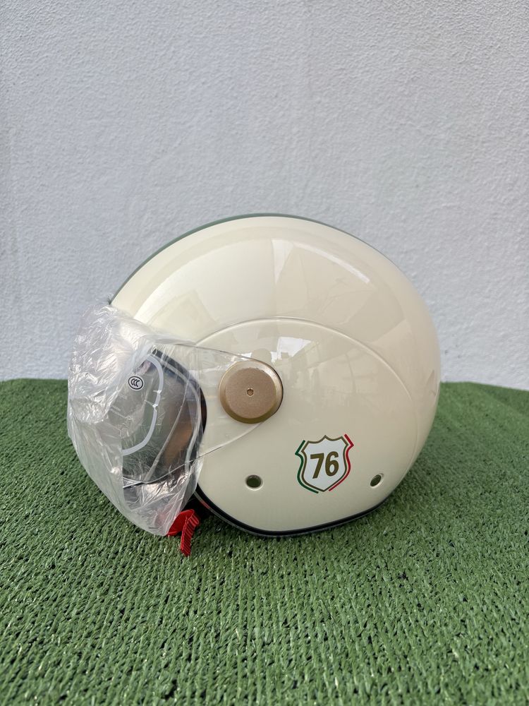 Capacete mota novo