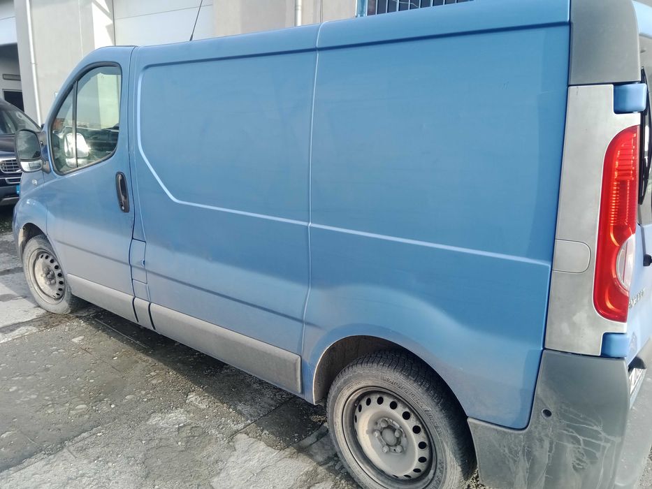 продам renault trafic 2.0 dci