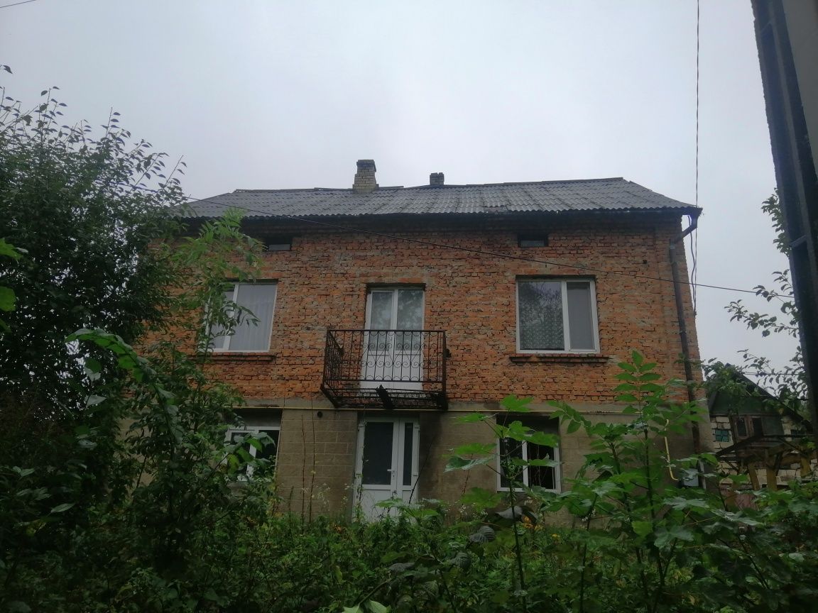 Продам будинок у м. Кременець