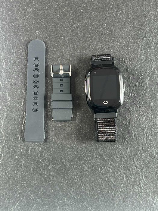Smartwatch PTHTECHUS 4G dla dzieci z GPS z funkcją SOS czarny