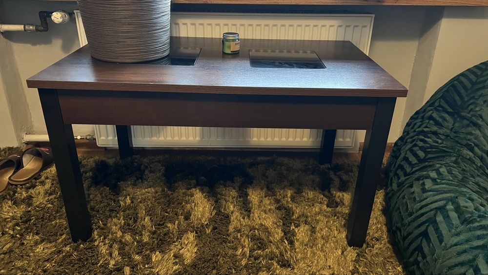 Stoliczek stolik ciemny piękny stan