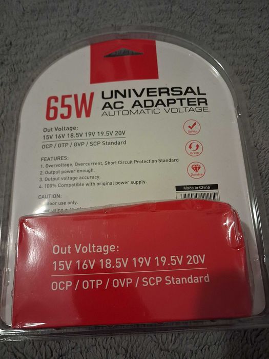 Uniwersalny Zasilacz Ładowarka Do Laptopa 65W USB 10 wtyków