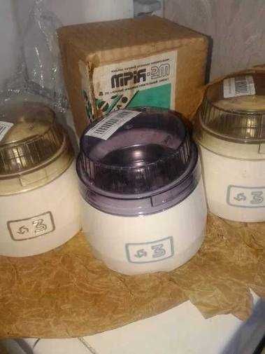 Кофемолки заводские. Новые.На кухонный комбайн Мрия 2, 2М