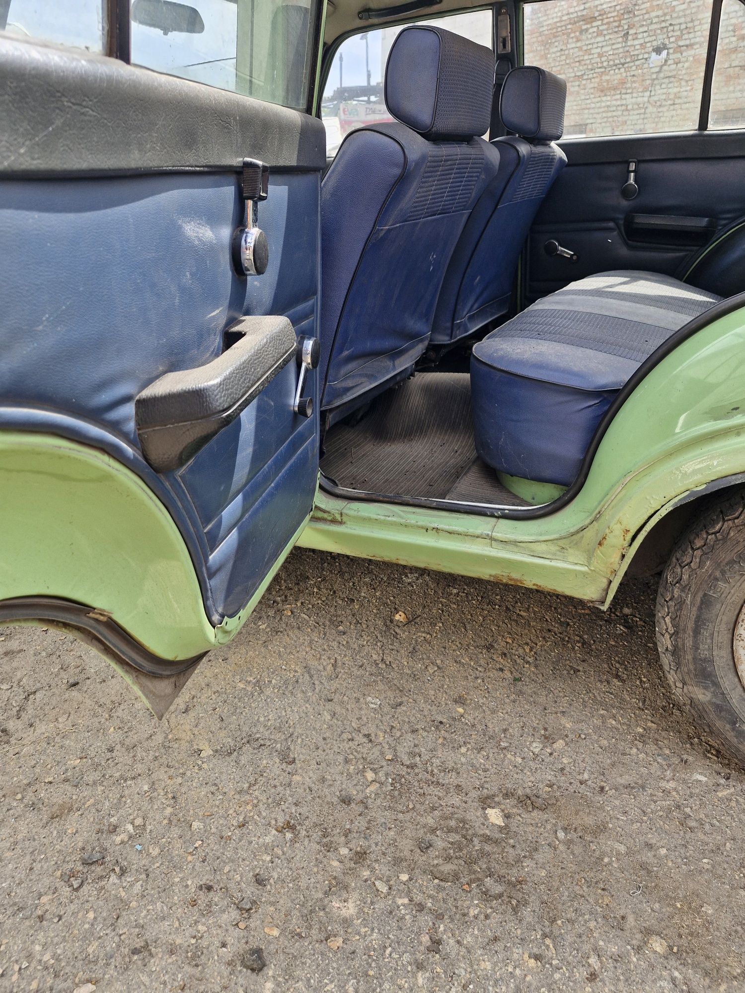 Автомобіль ИЖ 412 М (на запчатини)