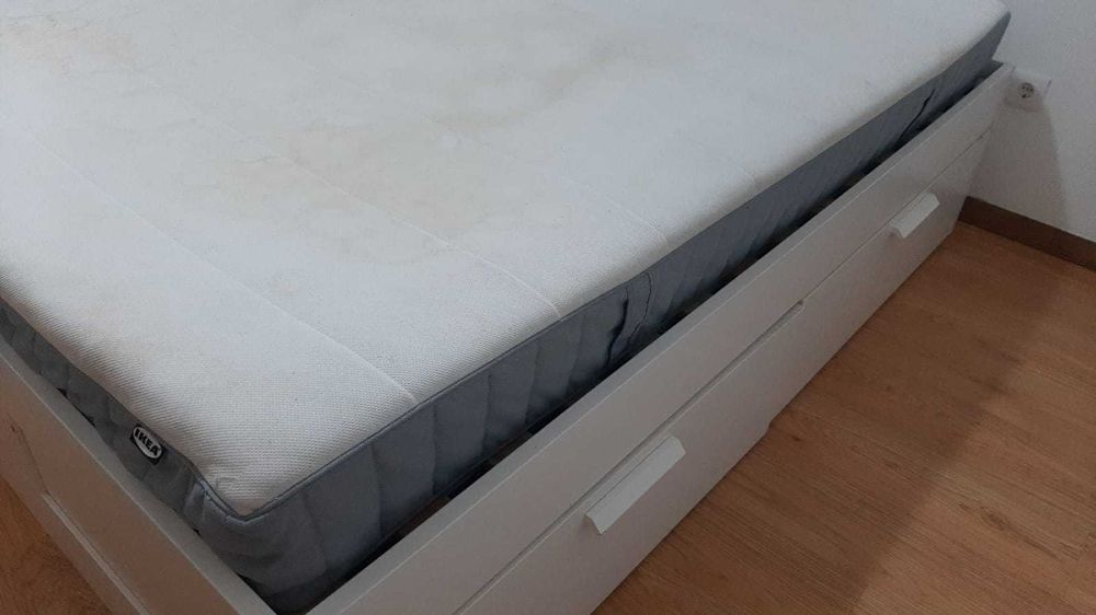 Cama de casal + colchão