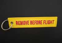 Porta chaves amarelo "remove before flight"