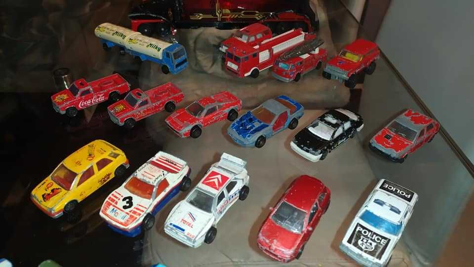 22 carros miniaturas Majorete