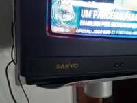 Televisão Sanyo com suporte