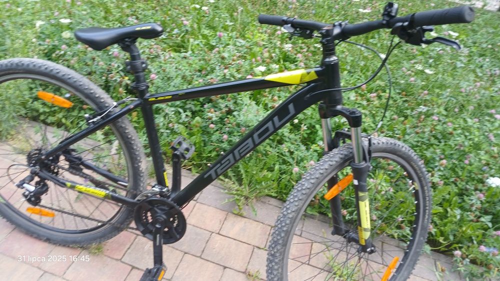 Rower tabou blade 1.0 lekko porysowany na ramię i przy łańcuchu