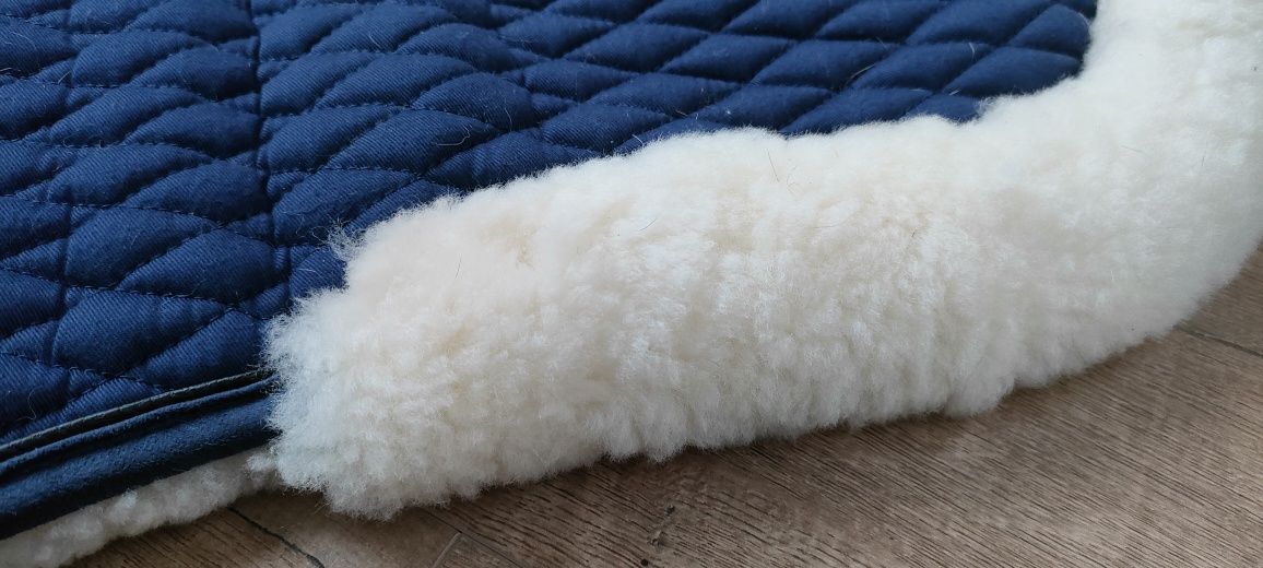 Podkładka pod siodło Stubben StreamLine "Lambskin" L